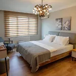Verula Apartament *