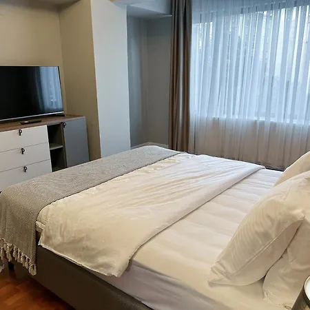 Verula Apartament *